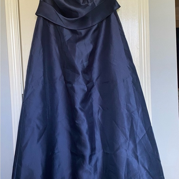 ALFRED SUNG Blue One Shoulder Sleeveless Gown - Picture 4 of 8